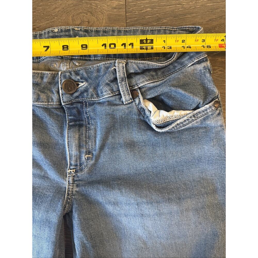 Vintage Y2K Wrangler Flare Jeans Women Sz 30x34 Light Wash Distressed Thrash Hem - Picture 6 of 12